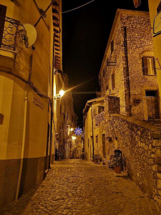 Casetta Nel Centro Storico Norma Exterior foto