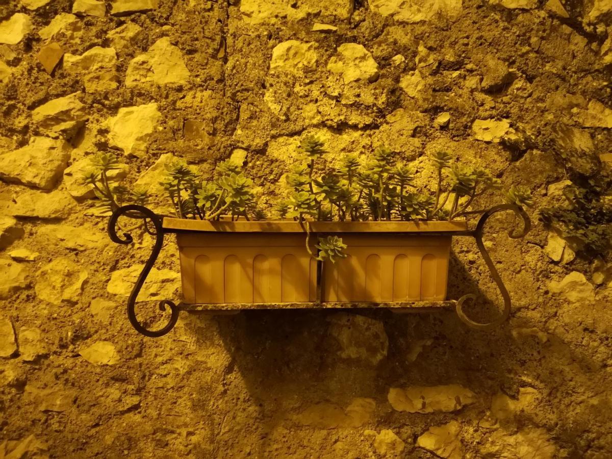 Casetta Nel Centro Storico Norma Exterior foto